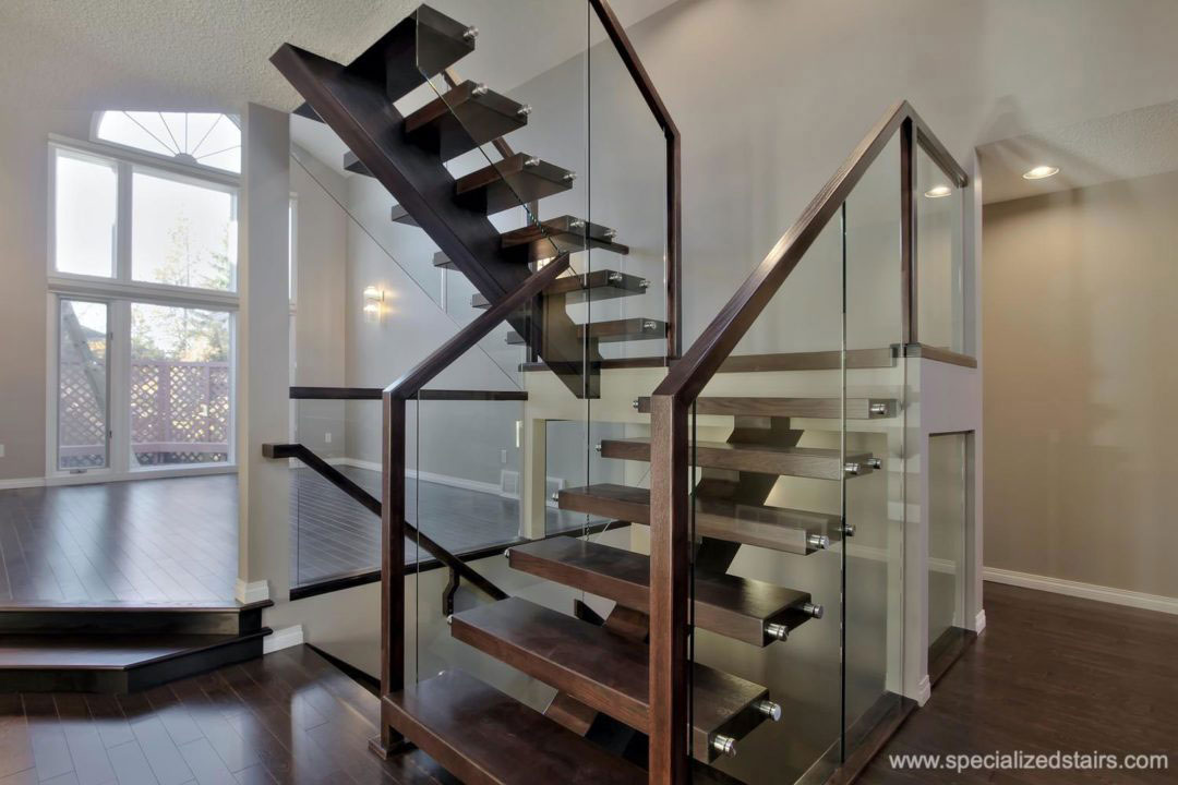 Signature Perchless Mono Stringer with Glass Railing
